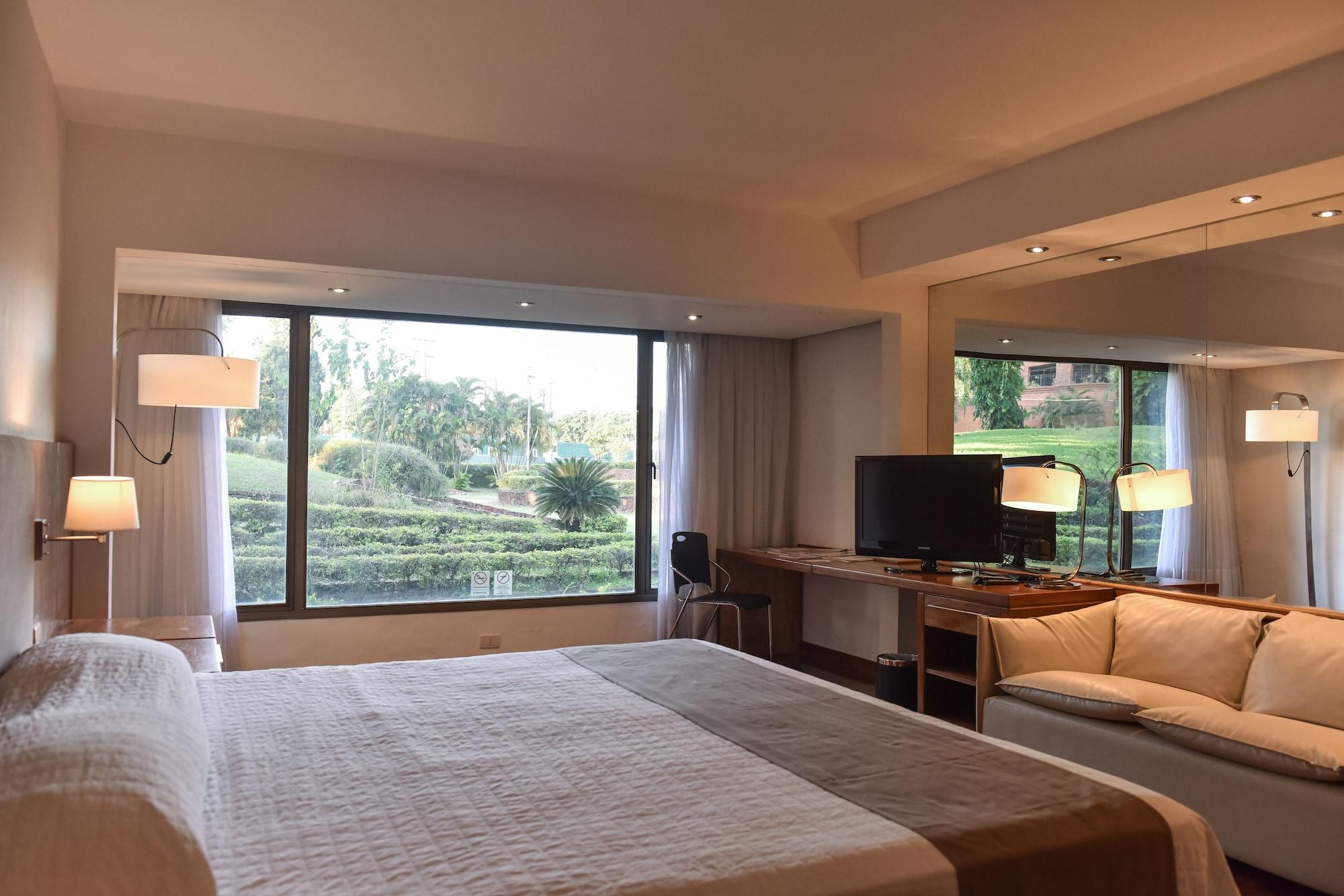 Lambare Yacht & Golf Club Paraguayo, A Tribute Portfolio Resort מראה חיצוני תמונה